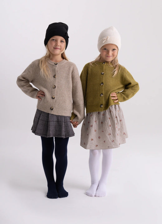 ALL PARTS & COLOURS: Children's tights in a fairy-tale book